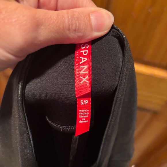 Spanx Faux Leather Moto Leggings in Very Black Small NWT - Picture 5 of 9